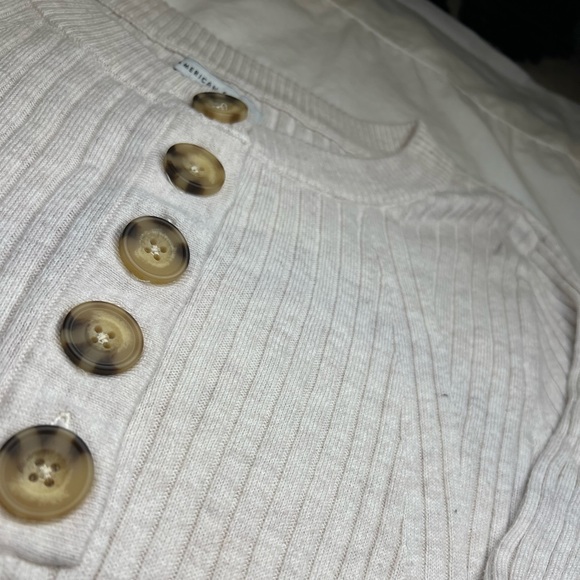 American Eagle Creme sweater - Picture 6 of 10